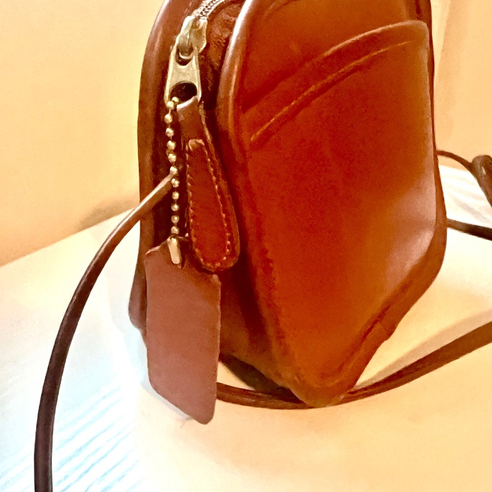 Vintage Coach 90's Hadley British Tan Leather Crossbody - Picture 4 of 9